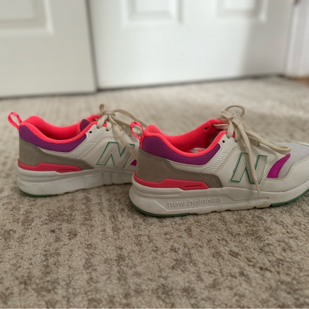 New Balance 997H - White/Pink/Green - Womens 9